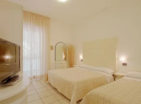 Flora Hotel