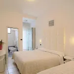 Flora Hotel 3*