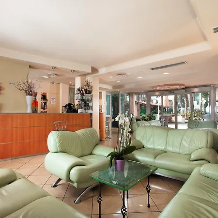 Flora Hotel Milano Marittima