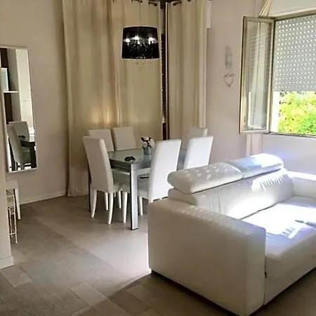 מלון Flora מילאנו מריטימה