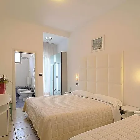 Flora 3* Milano Marittima