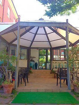 Flora Hotel 3*